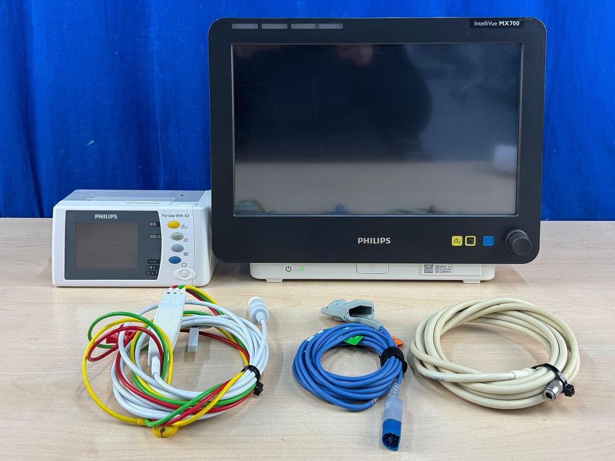 Used Philips IntelliVue MX 700 Patient Monitor  YOM: 2012  With leads