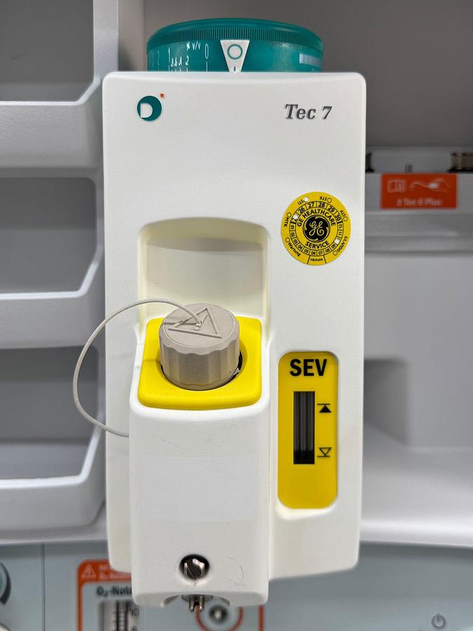 Used GE Avance CS2 Anesthesia YOM: 2013  