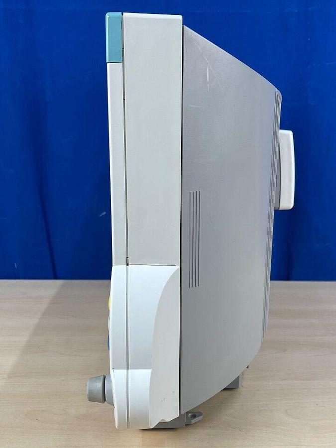 Used PHILIPS Patient monitor MP70 YOM