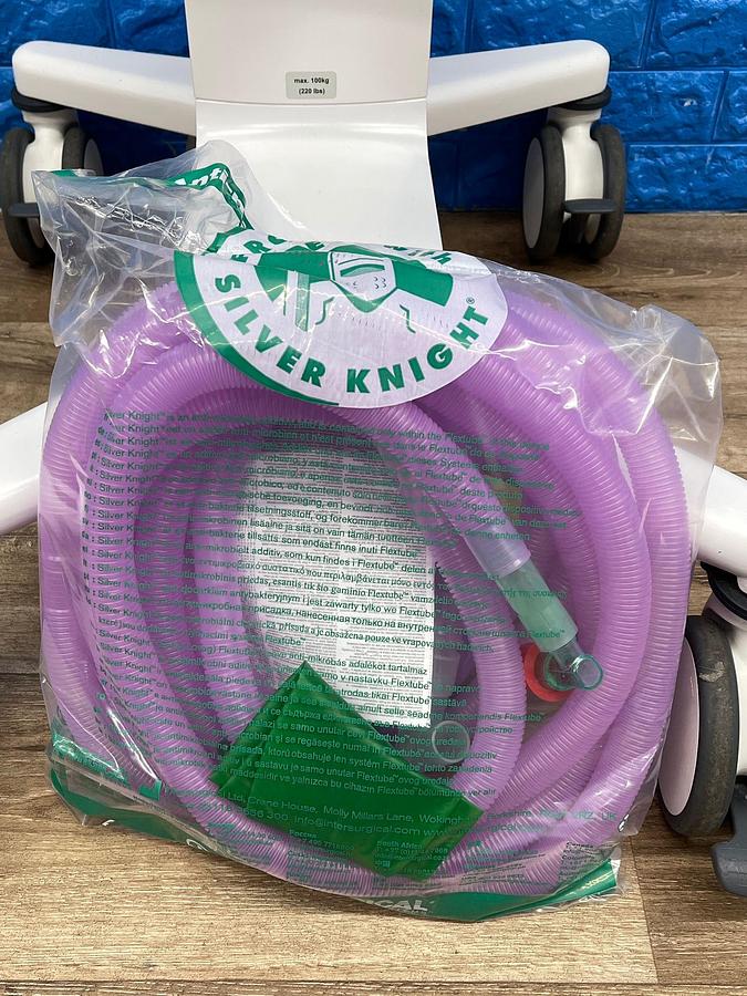 Used Dräger Evita V500 Ventilator SW: S02.51.01 Hours: 33367 YOM: 2013 SN: ASEE-0086