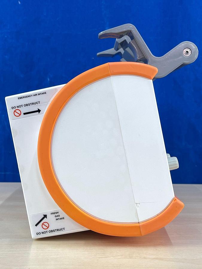 Used Dräger Oxylog 3000 Plus YOM: 2019 Brand New Battery