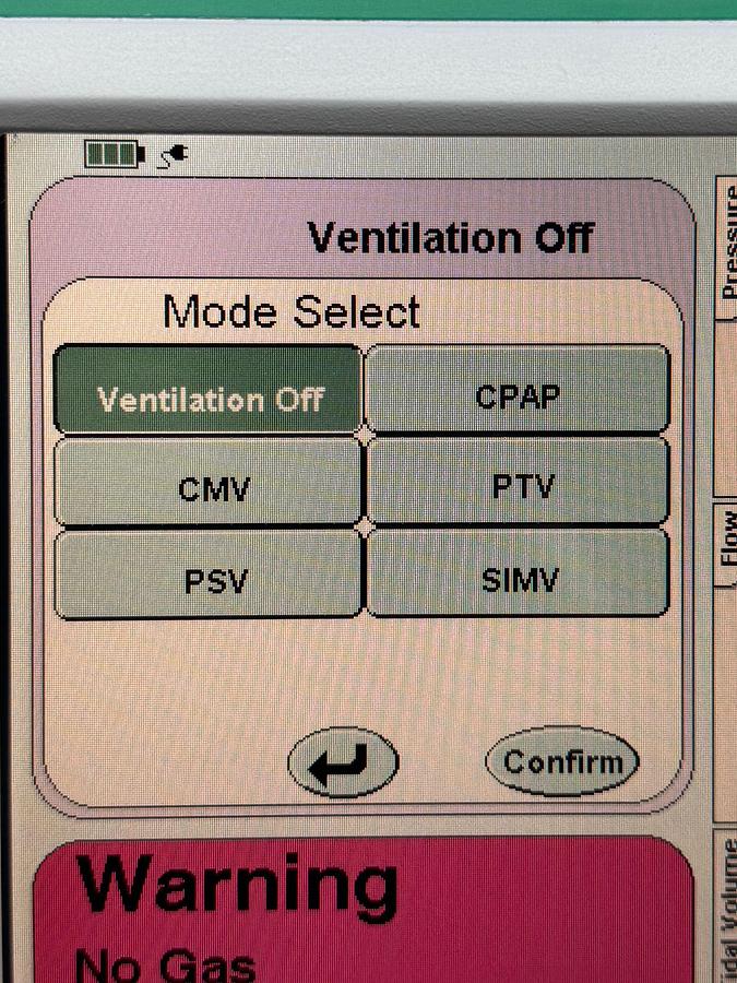 Used SLE 4000 Infant Ventilator  YOM: 2013 SN: 42715 YOM: 2013 SN: 42714  YOM: 2017 SN: 43488-R1-XE