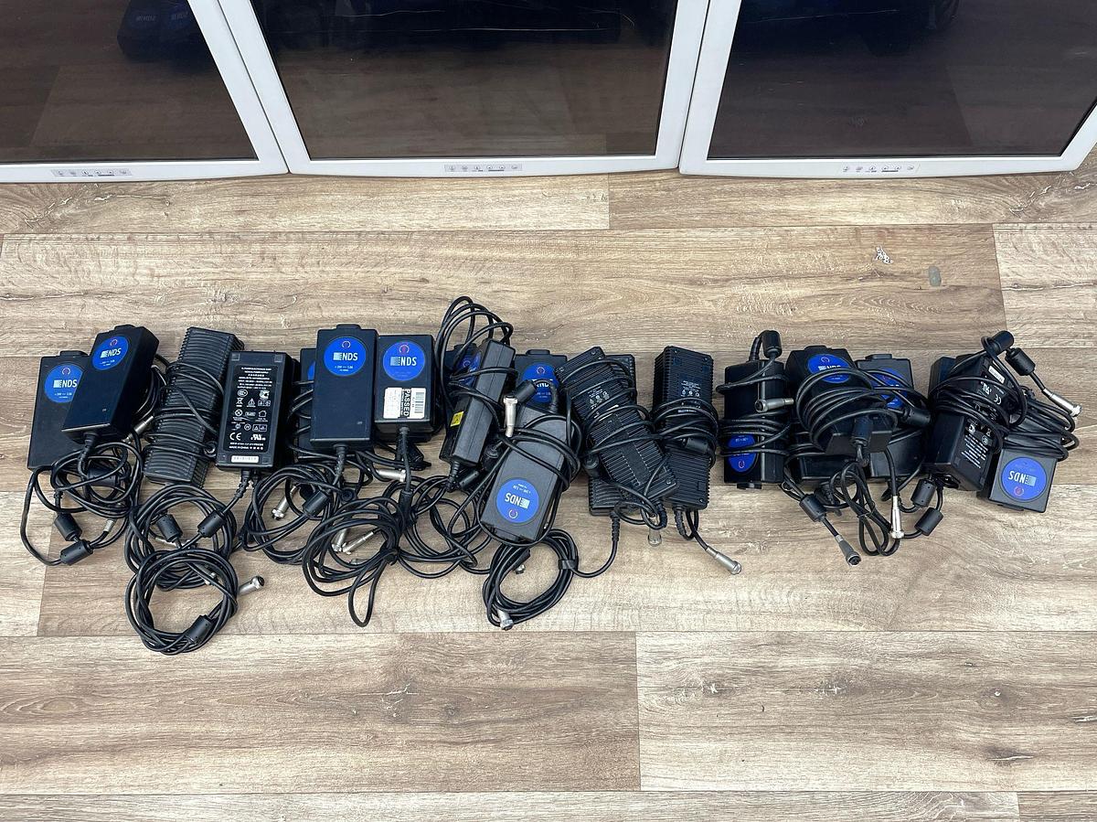 Used Karl Storz 24 Inch LCD Monitor -23 pieces With supply