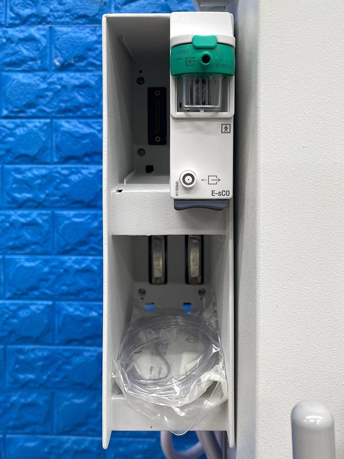 Used GE R860 Ventilator, YOM: 2020