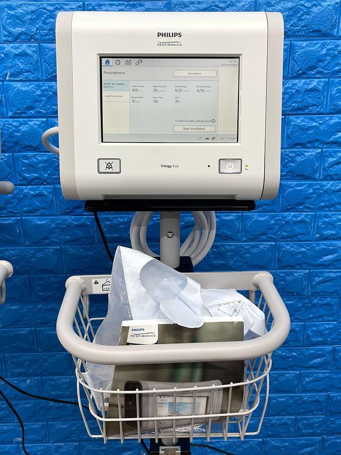 Used Philips Trilogy EVO Ventilator -5 pieces
