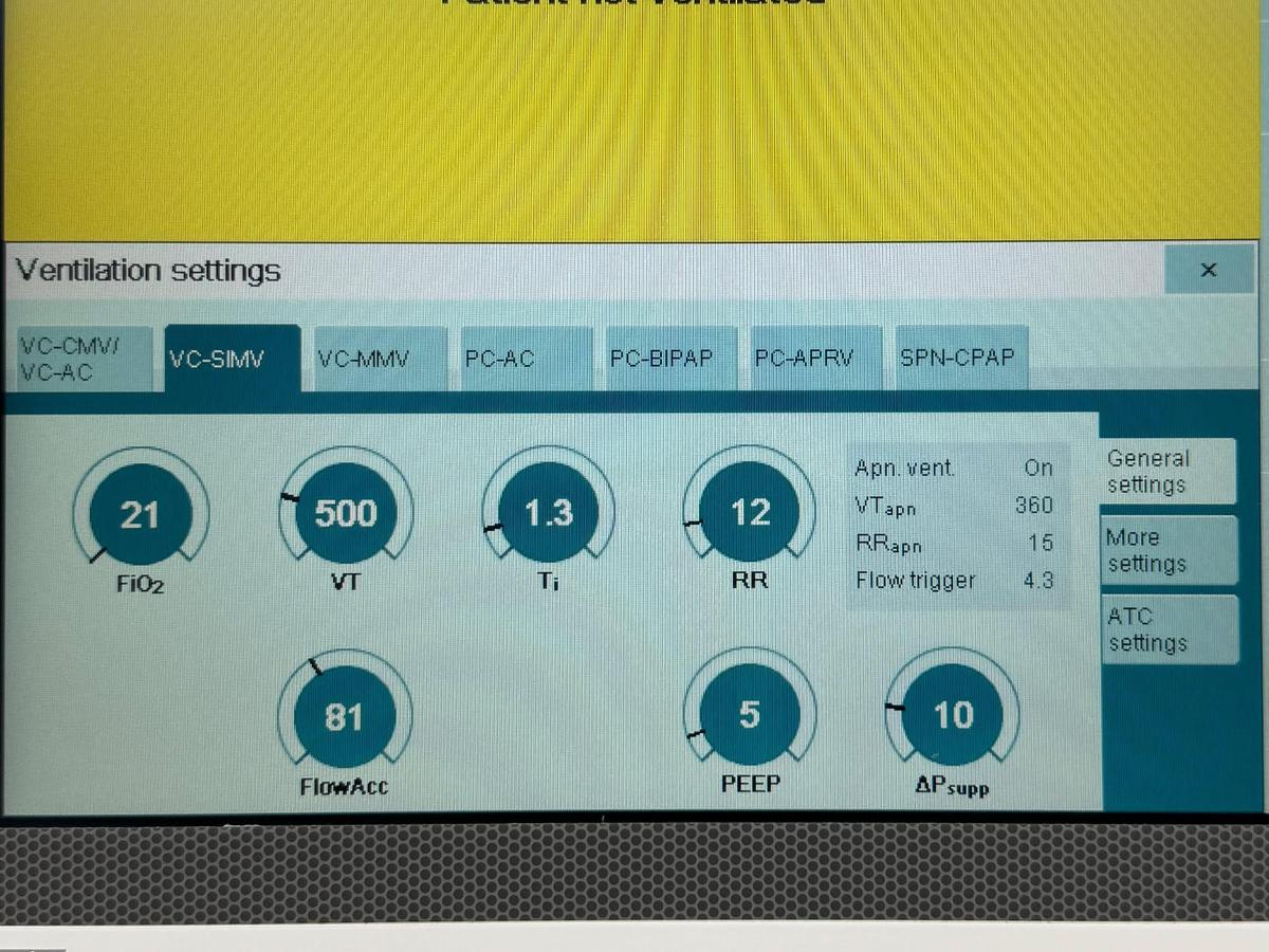 Used Dräger Savina 300 Ventilator YOM: 2020 Hours: 1547