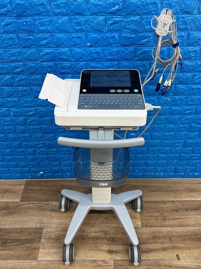 Used Mindray Electrocardiograph ECG Model: BeneHeart R12 YOM: 2022