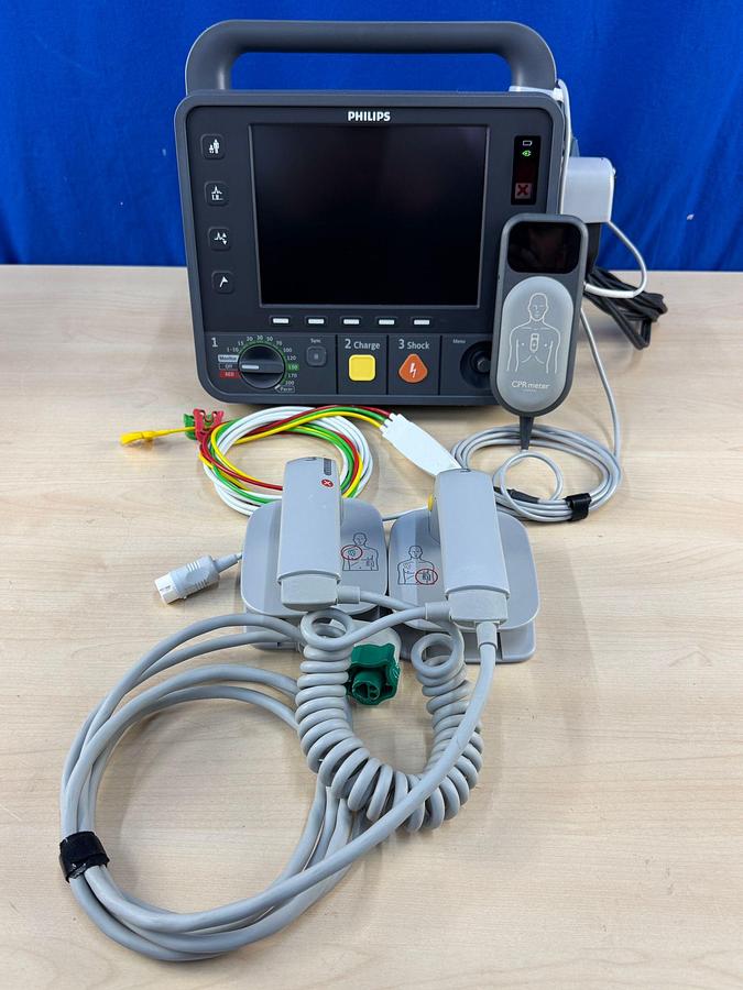 Used Philips HeartStart Intrepid Defibrillator With Efficia External Paddles YOM: 2019 