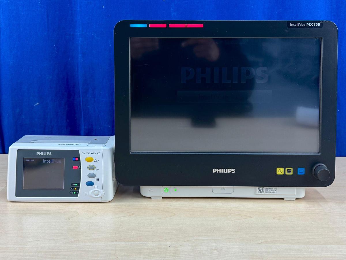 Used Philips IntelliVue MX 700 Patient Monitor  YOM: 2012  With leads