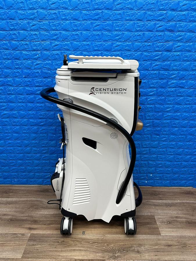 Used ALCON Centurion Phaco Machine, YOM: 2016 Phacoemulsifier