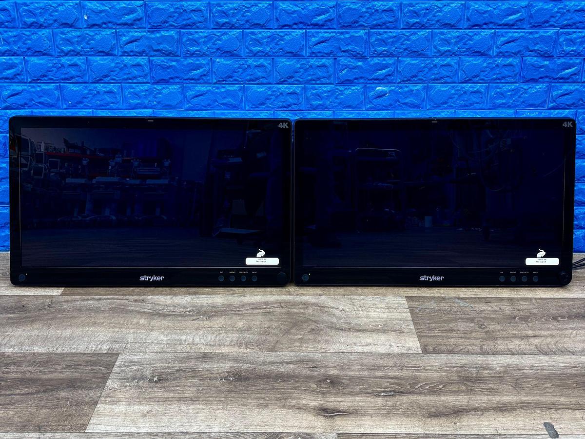 Used Stryker 32" 4K Surgical Monitor  REF: 0240-031-050 YOM: 2019 