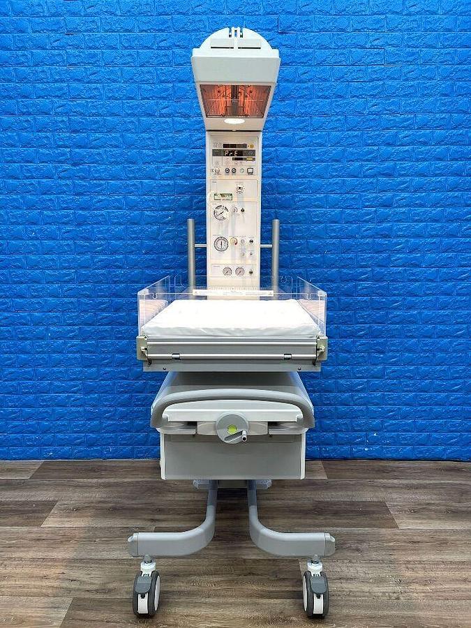 Used DRAEGER Dräger Resuscitaire YOM