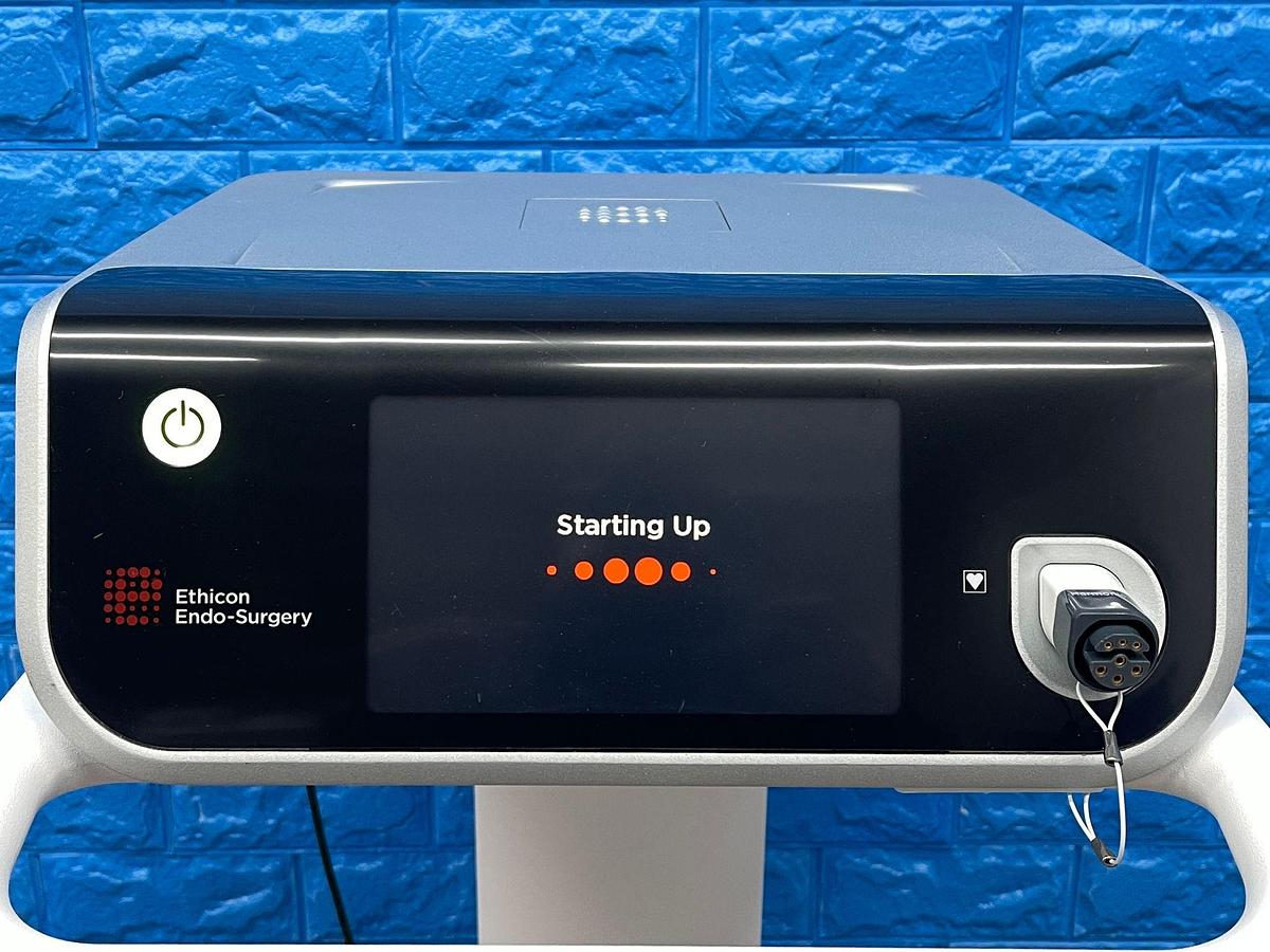 Used ETHICON GEN 11 YOM: 2011  With Ethicon Harmonic Hand Piece