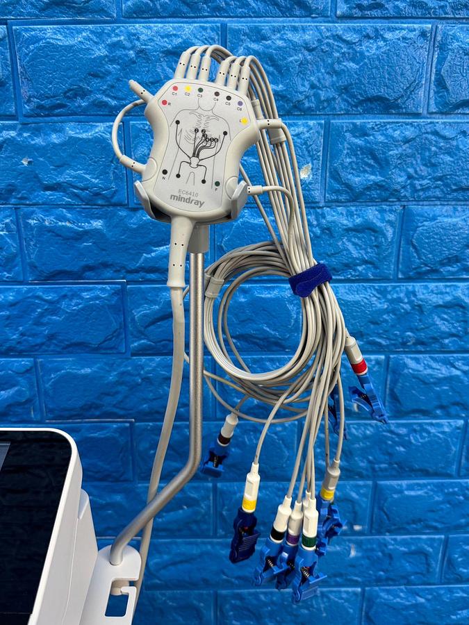 Used Mindray Electrocardiograph ECG Model: BeneHeart R12 YOM: 2022