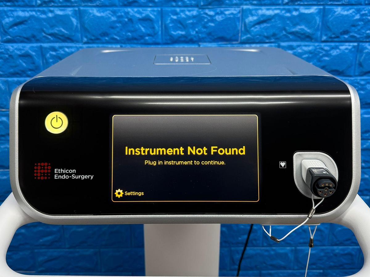 Used Ethicon GEN 11 YOM: 2020 Include Foot Switch