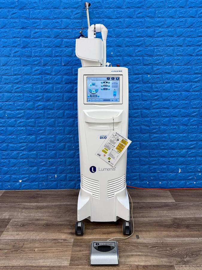 Used Lumenis ACUPULSE DUO Laser 40 Watt REF: SA-10014050 YOM: 2015 SN: 175 Include: Acupulse SurgiTouch Flash Scanner SN: 2118A Acuspot 712 Micromanipulator SN: 846 4x CO2 Laser Glasses