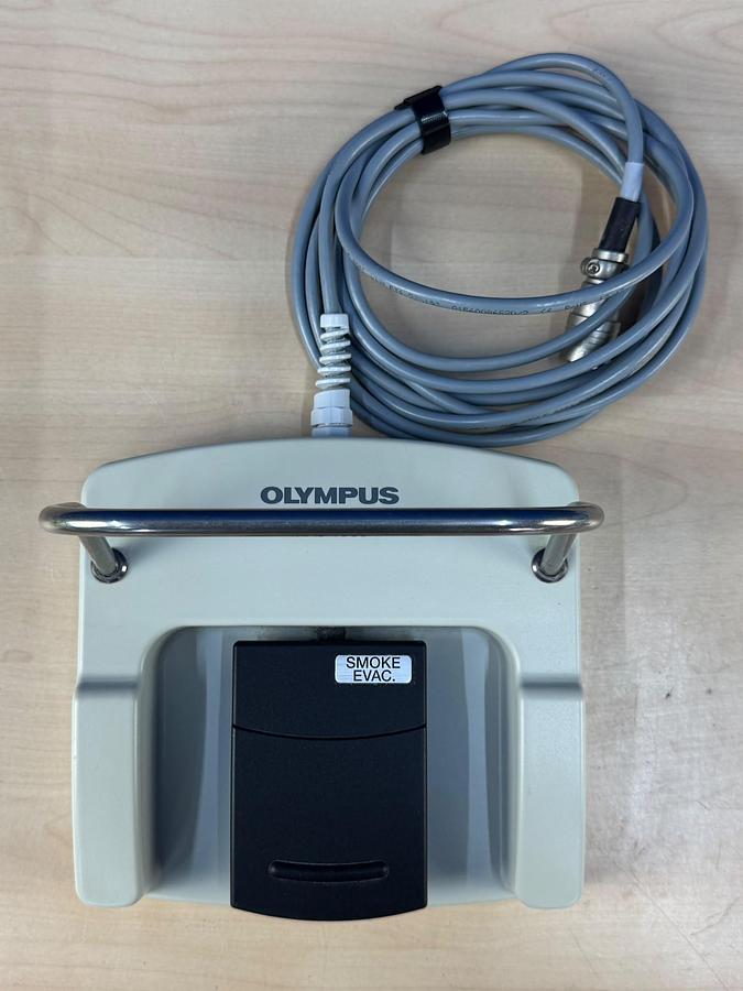 Used Olympus UHI-4 High Flow Insufflation Unit With Hose Include Olympus MAJ-1939 Foot Switch REF: 33.1.57.9.46