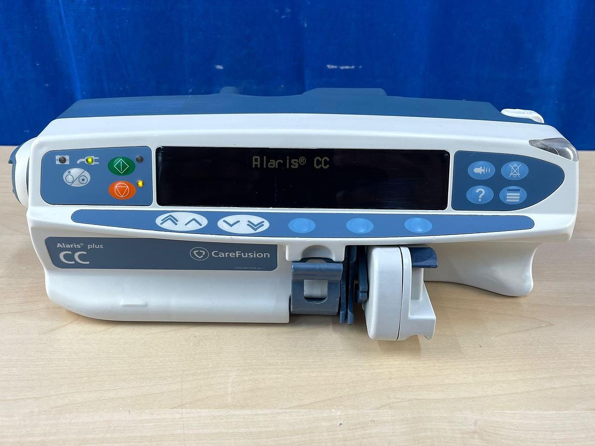Used Alaris Plus CC CareFusion Syringe Pump YOM: 2011 