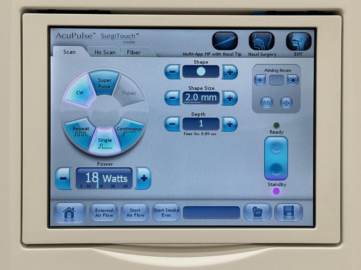 Used Lumenis ACUPULSE DUO Laser 40 Watt REF: SA-10014050 YOM: 2015 SN: 175 Include: Acupulse SurgiTouch Flash Scanner SN: 2118A Acuspot 712 Micromanipulator SN: 846 4x CO2 Laser Glasses