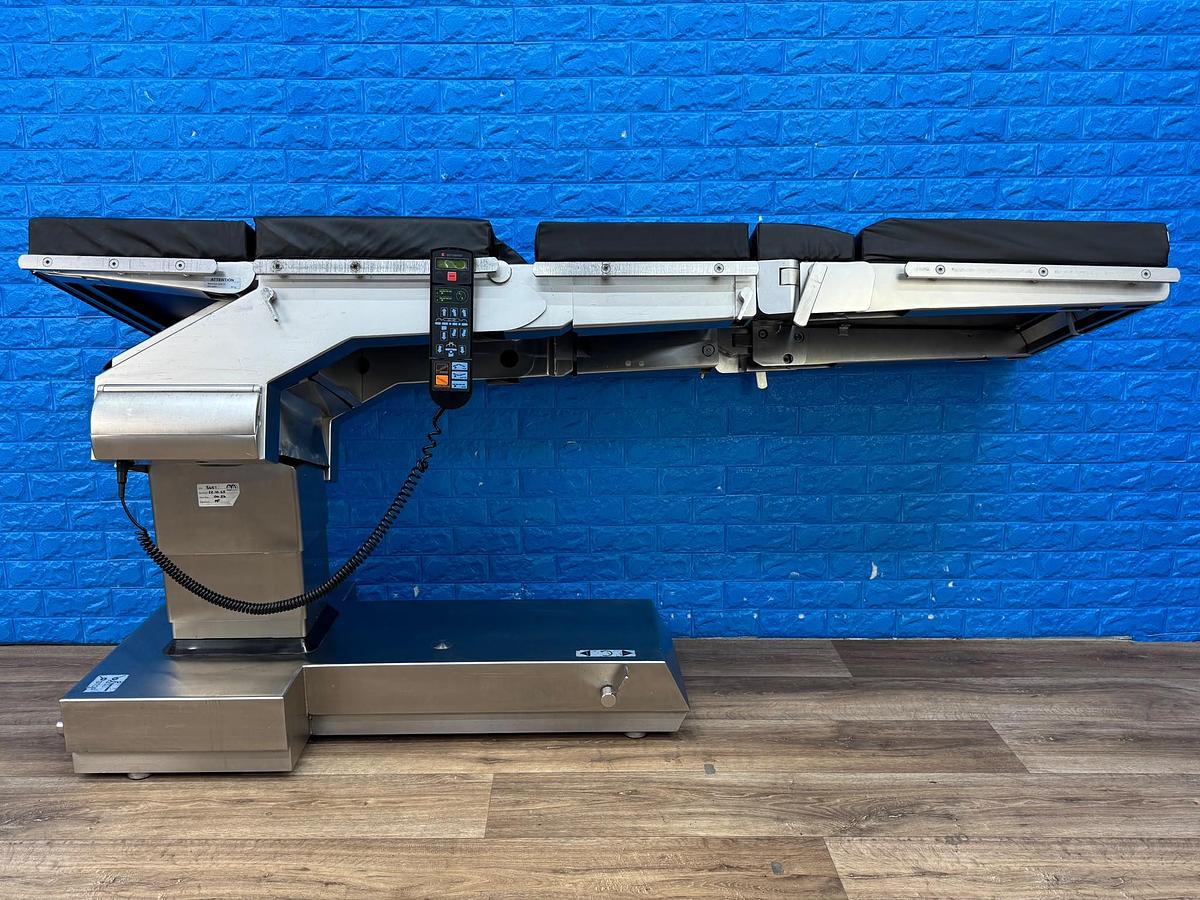 Used Schaerer Axis Table REF: Axis 500 YOM: 2008