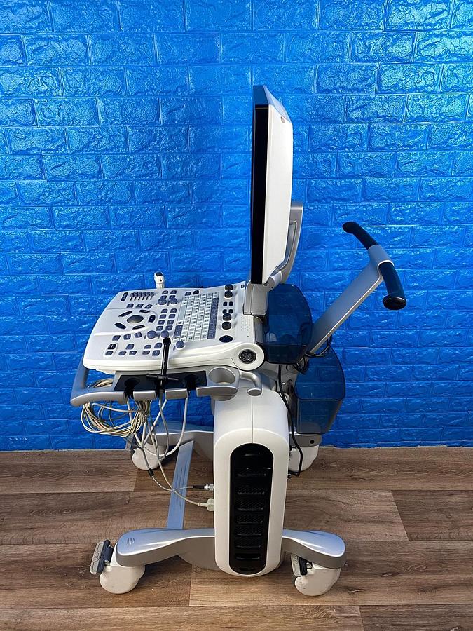 Used GE Vivid S6 Cardiovascular ultrasound system YOM: 2013