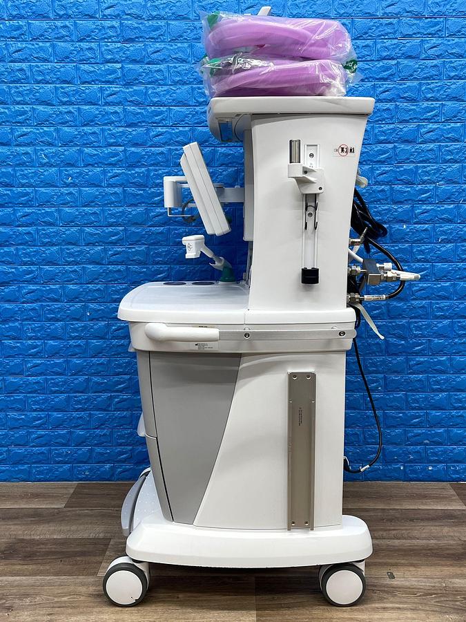 Used  GE Aespire View Anesthesia YOM: 2015 Include GE B450 Patient Monitor With E-miniC Gas Module And Leads YOM: 2015 