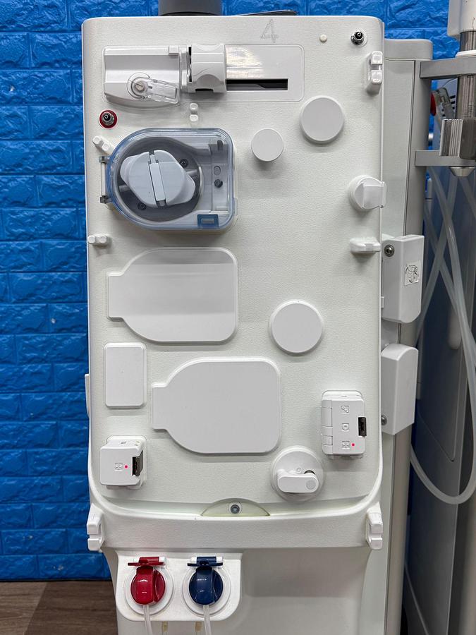 Used Nipro Surdial X Dialysis YOM: 2018 SN: 18DN0476 YOM: 2018 SN: 18DN0580