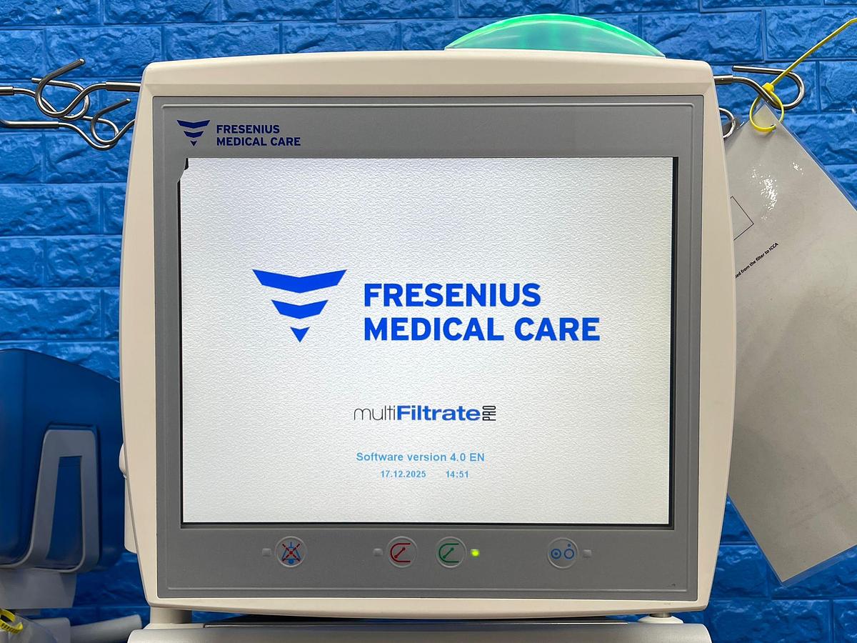 Used Fresenius Multi Filtrate Pro Dialysis Machine YOM: 2018 Hours: 9792 YOM: 2018 Hours: 10176