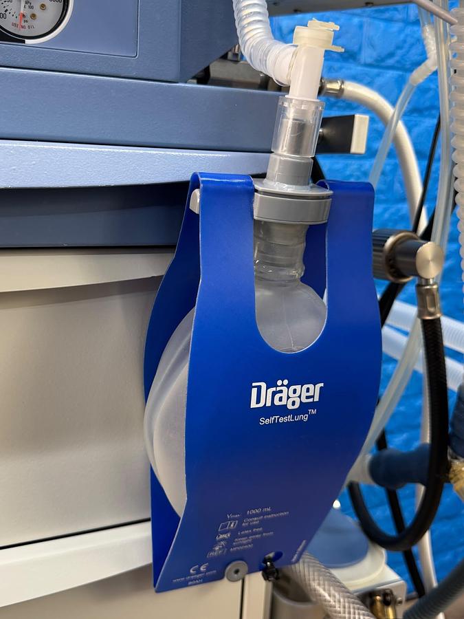 Used Dräger Fabius Tiro YOM: 2011  Include GE B650 Patient Monitor YOM: 2013 With SPO2 & ECG Cables