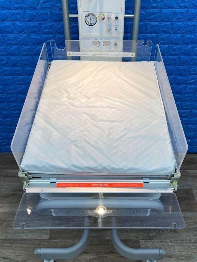 Used 2021 - DRAGER Resuscitaire