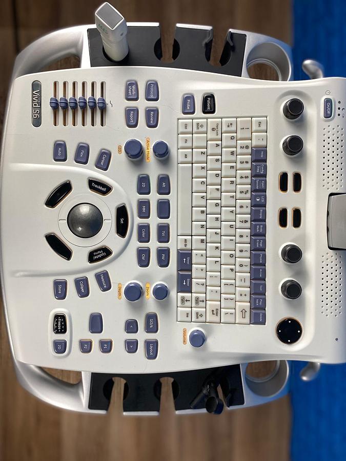 Used GE Vivid S6 Cardiovascular ultrasound system YOM: 2013