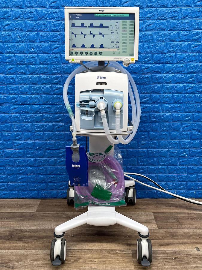 Used Dräger Evita V500 Ventilator SW: S02.51.01 Hours: 33367 YOM: 2013 SN: ASEE-0086