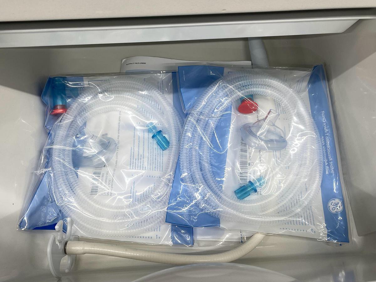 Used GE Giraffe Infant Incubator, YOM:2018, YOM:2018