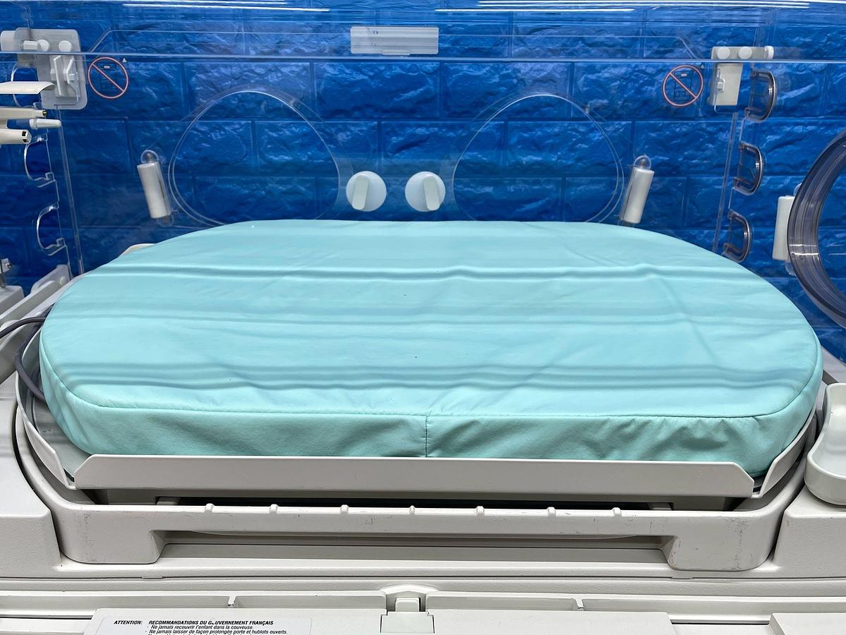 Used GE Giraffe YOM: 2018 Infant Incubator