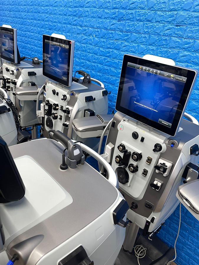 Used 9x Baxter PrismaX CRRT Dialysis Machines YOM: 2019