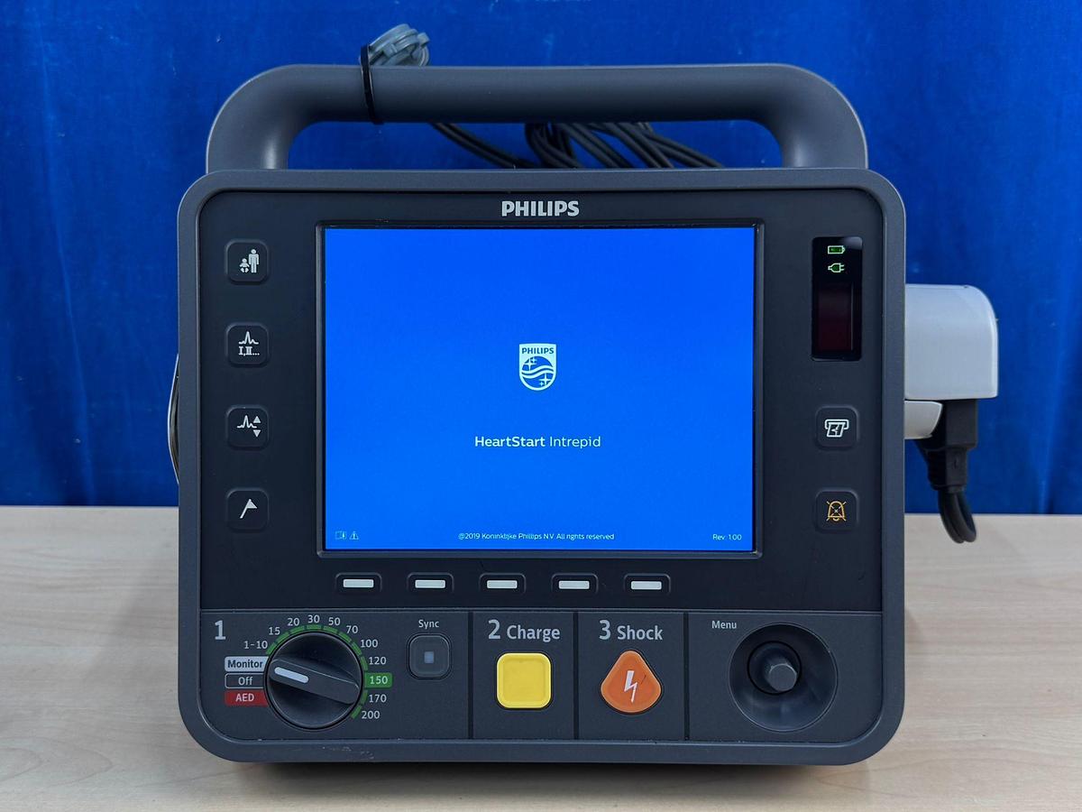Used Philips HeartStart Intrepid Defibrillator YOM: 2020 