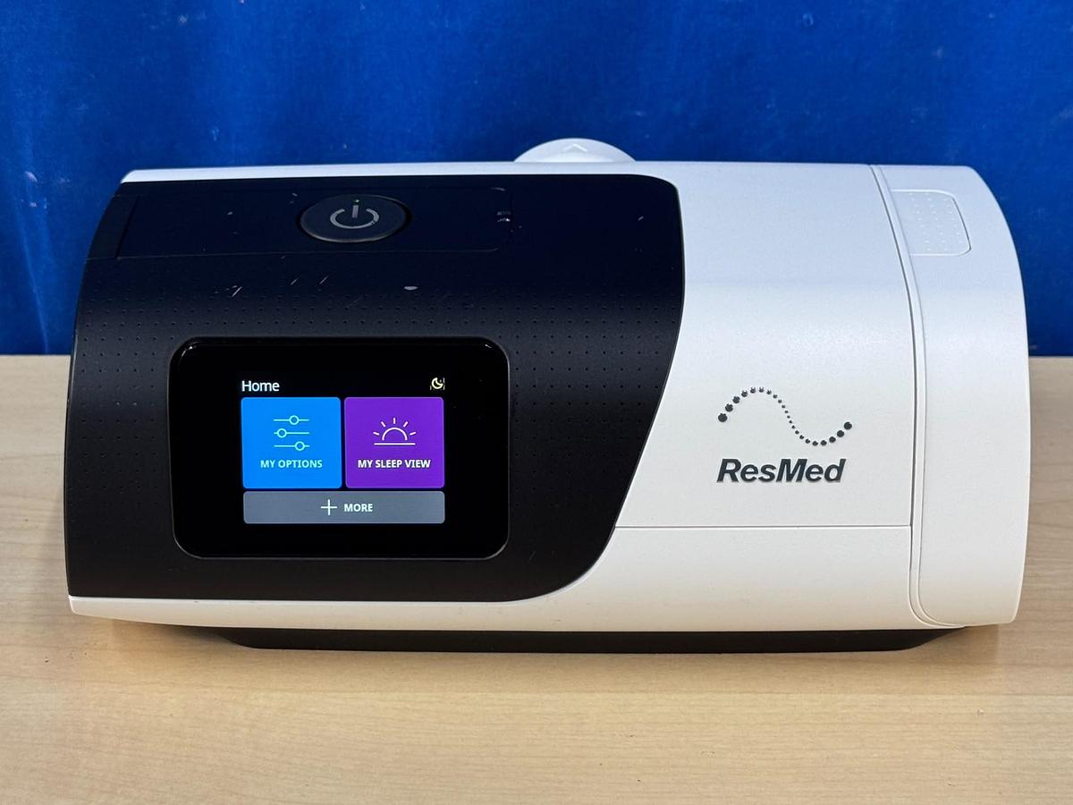 Used RESMED AirSense 11 Hours: 315.5 REF: 39436 YOM: 2025