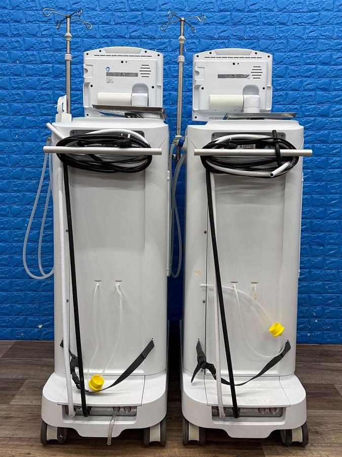 Used Nipro Surdial X Dialysis YOM: 2018 SN: 18DN0476 YOM: 2018 SN: 18DN0580