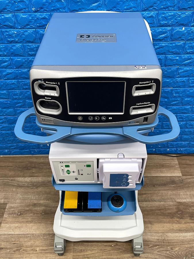 Used COVIDIEN Valleylab FT10 YOM: 2018 Includes Smoke Evacuator YOM: 2018 Monopolar and Bipolar Foot switch Electrosurgical Unit