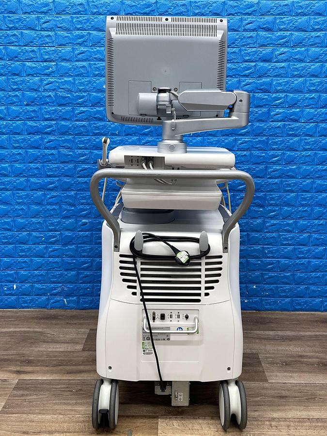 Used GE Datex Ohmeda Voluson E6 Ultrasound YOM: 2015 Probes RAB6-D YOM: 2015 IC5-9-D YOM: 2015