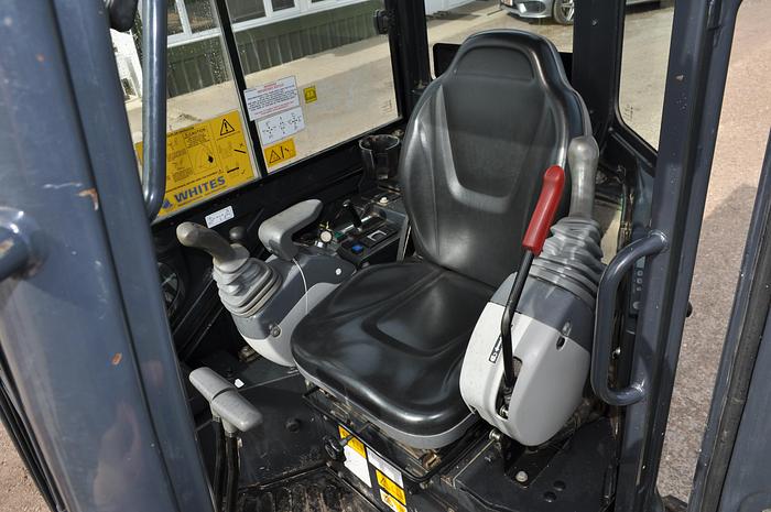 Used 2016 HITACHI ZAXIS 26U