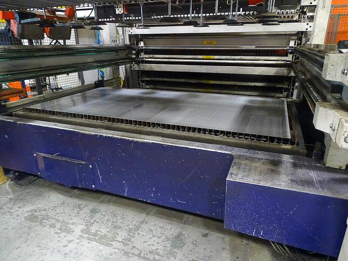 Used 2011 BYSTRONIC Bystar 3015 4.4KW