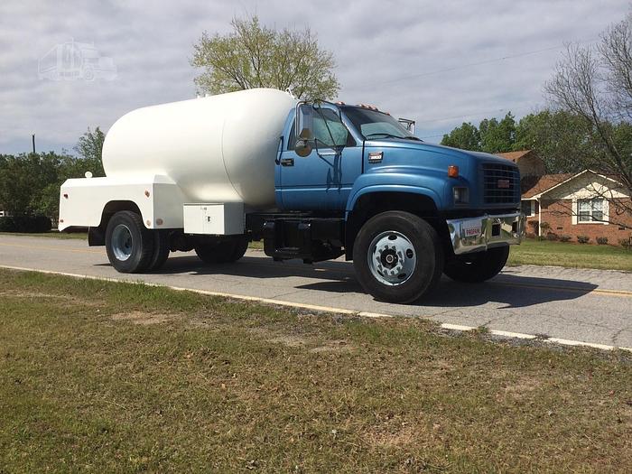 2002 GMC TOPKICK C6500 LPG TANK TRUCK