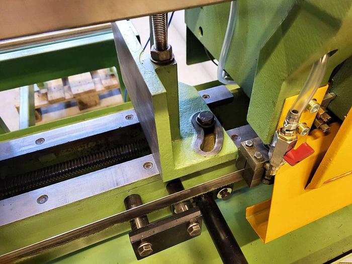 Used Automatic band saw Bauer S260