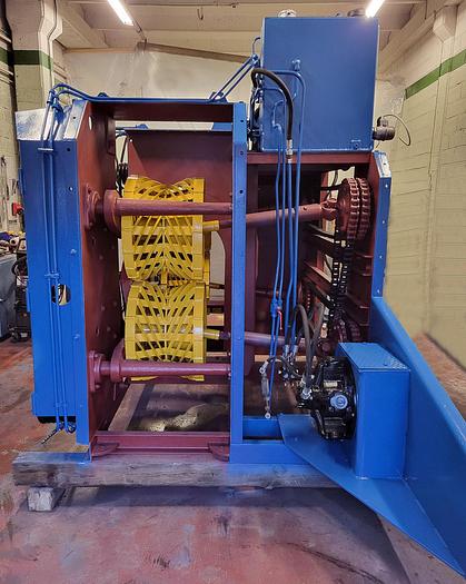 Refurbished Valonkone Debarking machine Valonkone VK26T-2 rotors with in and out feeding conveyor