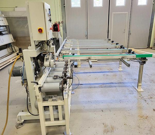 Used PINOMATIC Feeder with full mechanization for planing line.