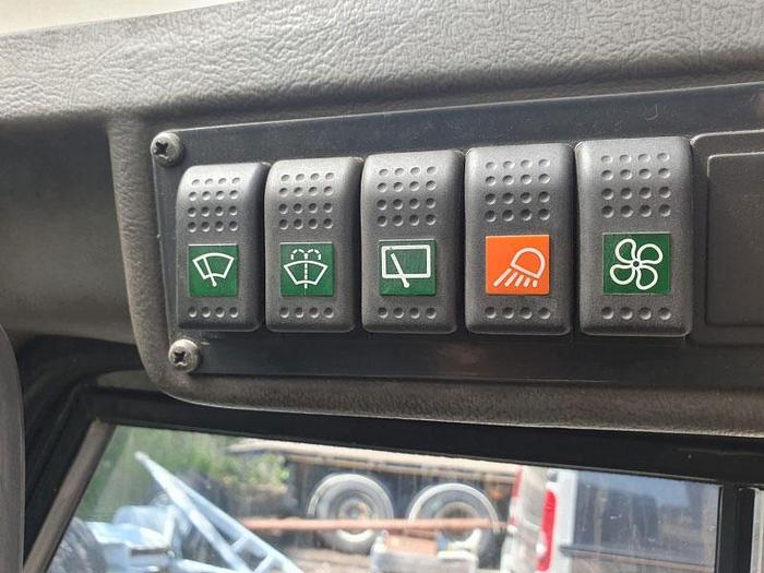 Used NISSAN FD02A250 diesel forklift truck