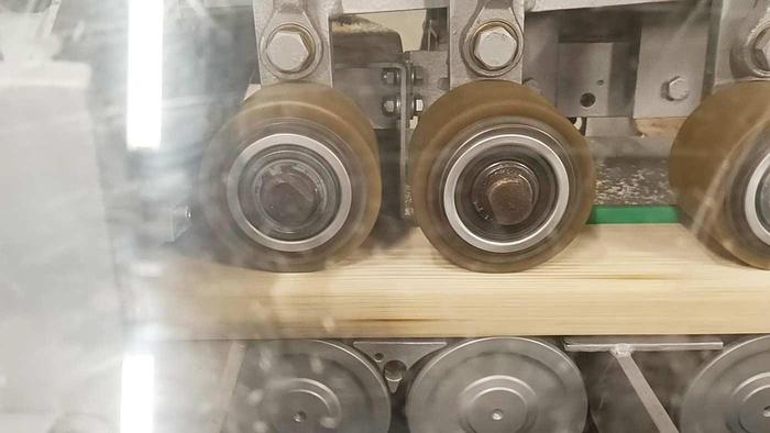 Used PAUL MKL11 CNC full optimisation cross-cut saw line