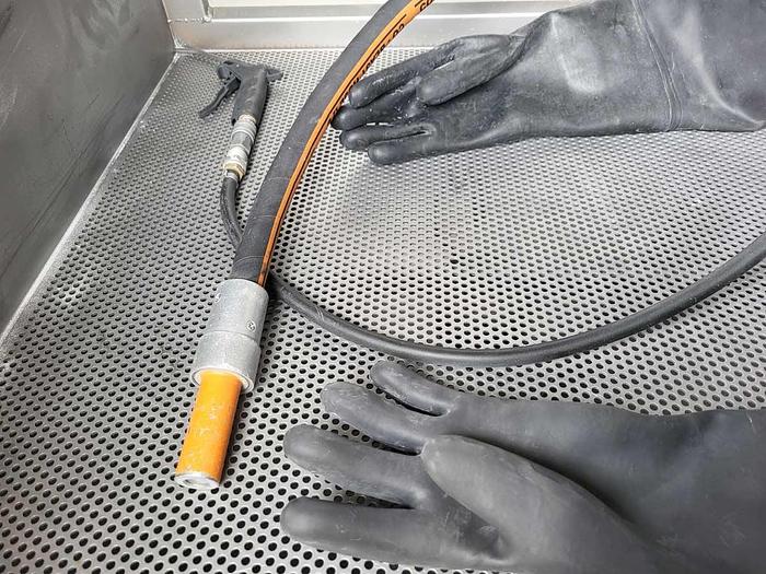 Used Pressure blasting unit MISTRAL MP-02 Junior