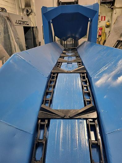 Refurbished Valonkone Debarking machine Valonkone VK26T-2 rotors with in and out feeding conveyor